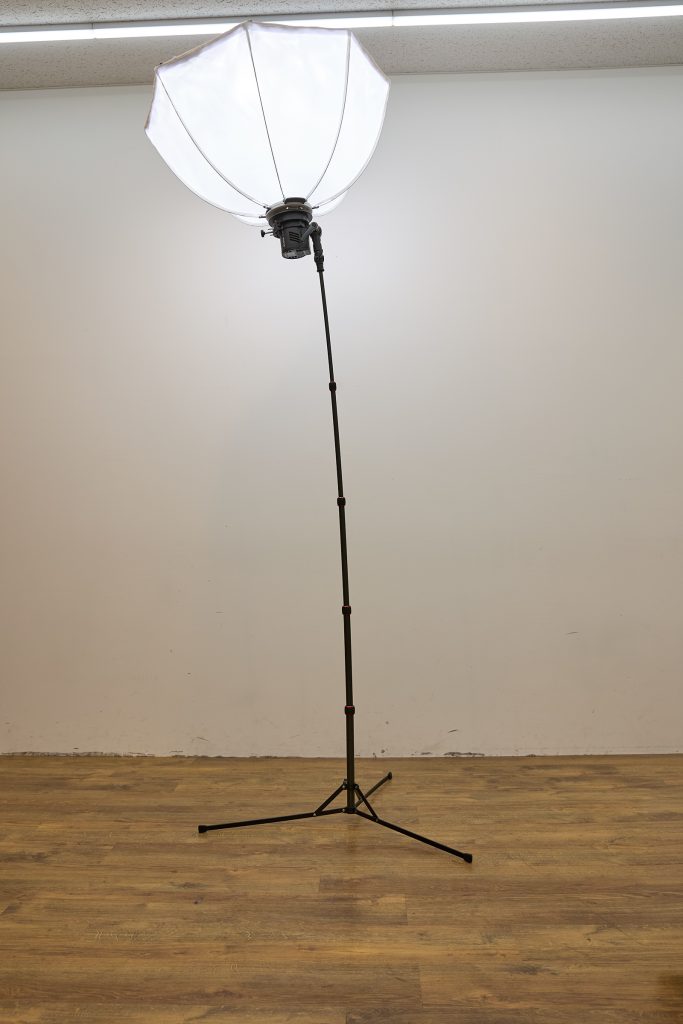 TARION FB-90, SMDV フリップバウンス, FLIP BOUNCE28, ソフトボックス, レビュー, 比較, GODOX AD300Pro, GODOX AD100Pro, ライトスタンド, TOKISTAR, TS-104-ST, TS-112-ST, ストロボ, ライティング機材, 撮影機材, ボーエンズマウント, 廉価版, コスパ, カーテン, 互換性