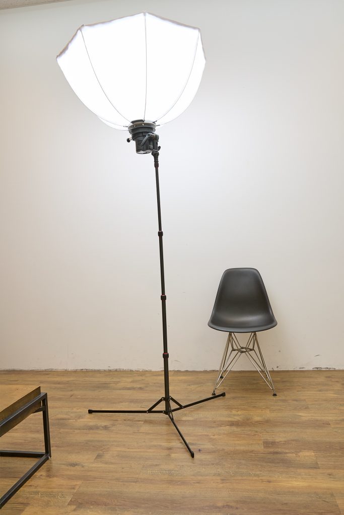 TARION FB-90, SMDV フリップバウンス, FLIP BOUNCE28, ソフトボックス, レビュー, 比較, GODOX AD300Pro, GODOX AD100Pro, ライトスタンド, TOKISTAR, TS-104-ST, TS-112-ST, ストロボ, ライティング機材, 撮影機材, ボーエンズマウント, 廉価版, コスパ, カーテン, 互換性
