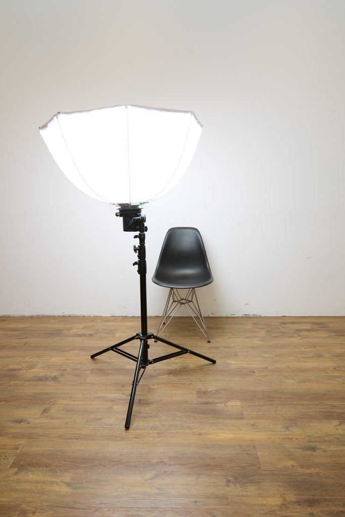 TARION FB-90, SMDV フリップバウンス, FLIP BOUNCE28, ソフトボックス, レビュー, 比較, GODOX AD300Pro, GODOX AD100Pro, ライトスタンド, TOKISTAR, TS-104-ST, TS-112-ST, ストロボ, ライティング機材, 撮影機材, ボーエンズマウント, 廉価版, コスパ, カーテン, 互換性