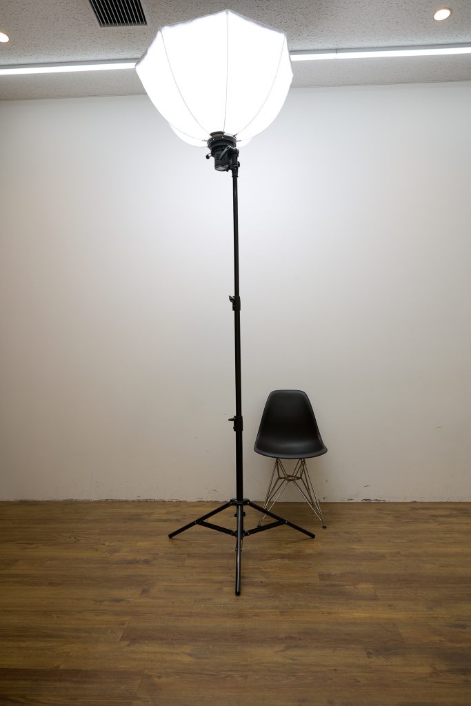 TARION FB-90, SMDV フリップバウンス, FLIP BOUNCE28, ソフトボックス, レビュー, 比較, GODOX AD300Pro, GODOX AD100Pro, ライトスタンド, TOKISTAR, TS-104-ST, TS-112-ST, ストロボ, ライティング機材, 撮影機材, ボーエンズマウント, 廉価版, コスパ, カーテン, 互換性