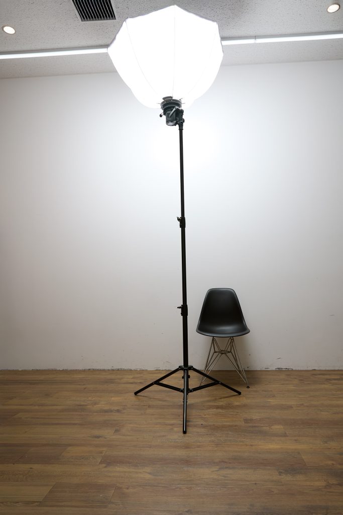 TARION FB-90, SMDV フリップバウンス, FLIP BOUNCE28, ソフトボックス, レビュー, 比較, GODOX AD300Pro, GODOX AD100Pro, ライトスタンド, TOKISTAR, TS-104-ST, TS-112-ST, ストロボ, ライティング機材, 撮影機材, ボーエンズマウント, 廉価版, コスパ, カーテン, 互換性