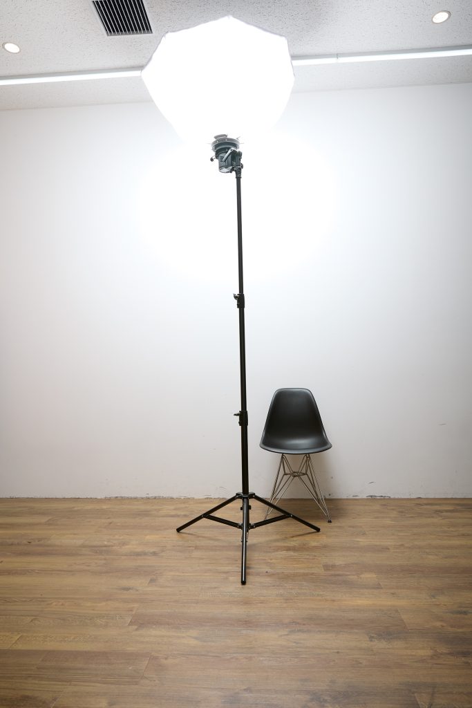 TARION FB-90, SMDV フリップバウンス, FLIP BOUNCE28, ソフトボックス, レビュー, 比較, GODOX AD300Pro, GODOX AD100Pro, ライトスタンド, TOKISTAR, TS-104-ST, TS-112-ST, ストロボ, ライティング機材, 撮影機材, ボーエンズマウント, 廉価版, コスパ, カーテン, 互換性